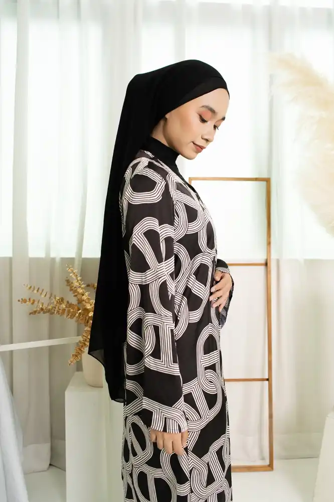 Rona Raya Kurung Collection - Two-piece Dania Moden Kurung Black