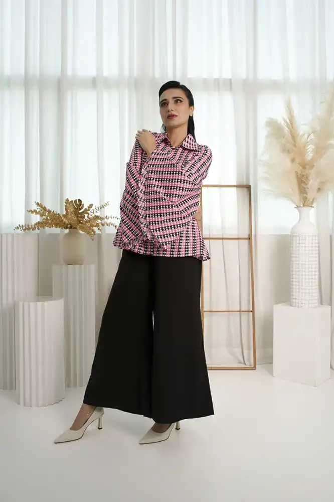 Anggun Modest Blouse - Kimono Top Pink & OOTD black pant